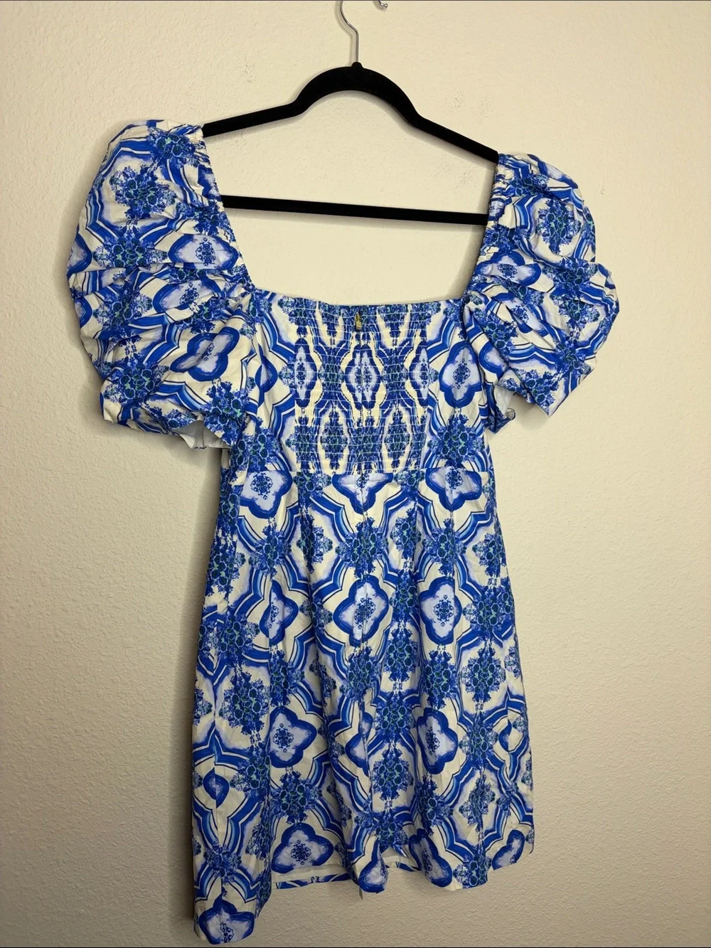 Cara Cara | Women’s Puff Sleeve Kelly Blue Mosaic Poplin Size Medium